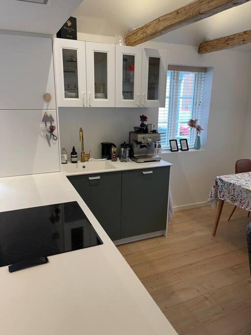 Hyggeligt Lille Byhus Lige Mellem Havnen Og Bytorv Ringkobing Bagian luar foto